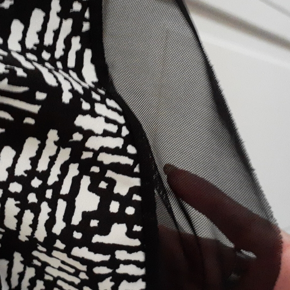 Bleeker and McDougal Large Women's tunic top, black and white with black sheer - Picture 2 of 5